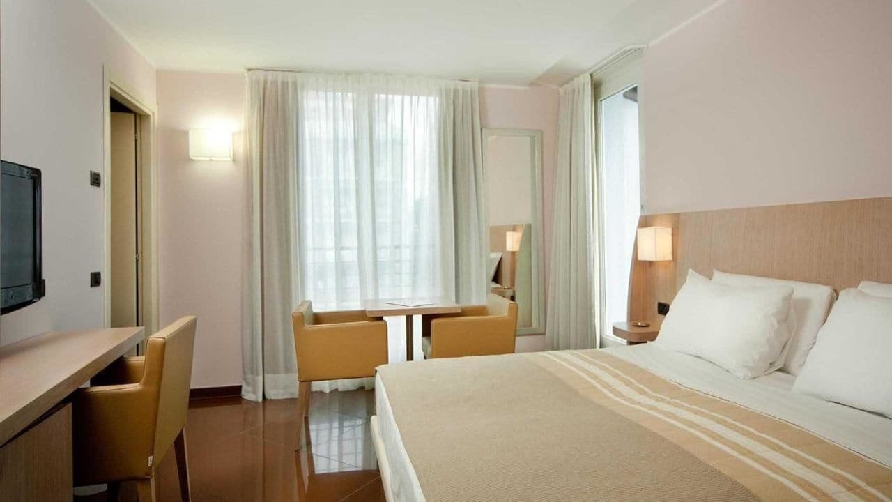 Hotel Chiaraluna Civitanova Marche Exterior photo