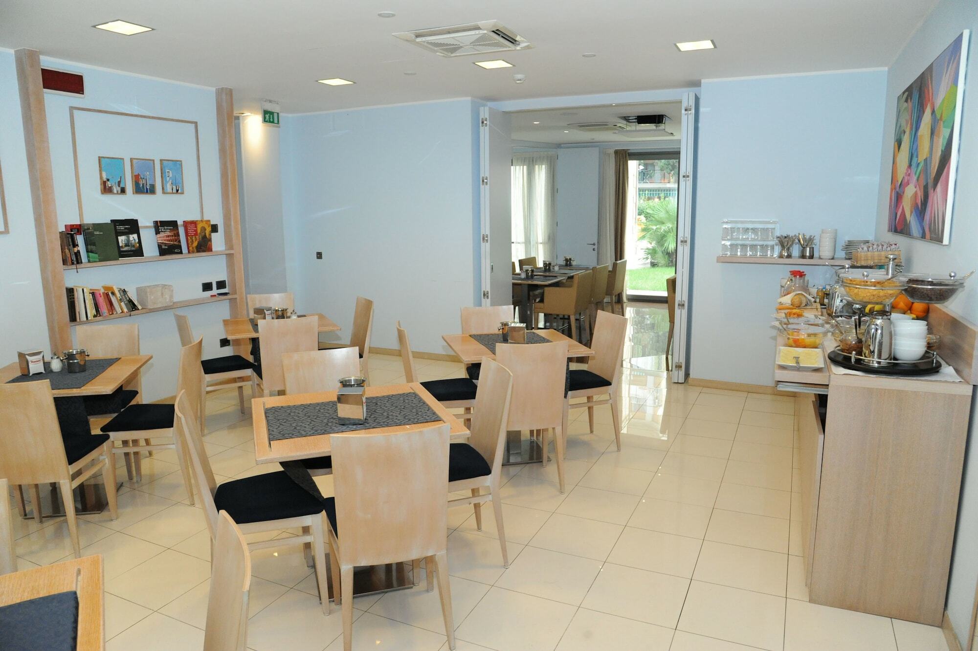 Hotel Chiaraluna Civitanova Marche Exterior photo